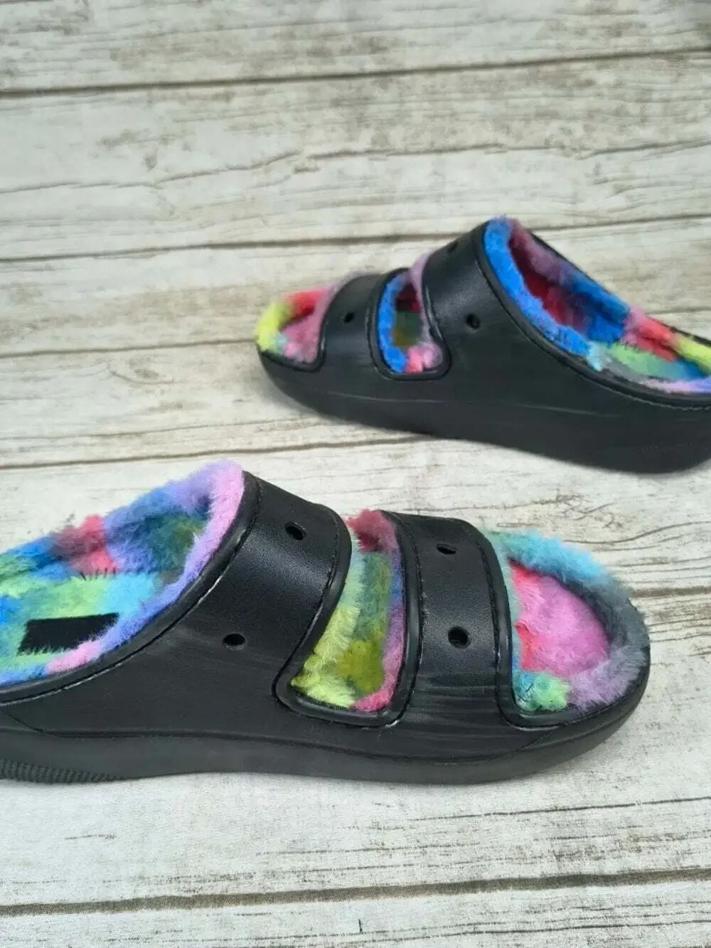 Crocs Classic Cozzzy Sandal Rainbow Faux Fur Lined Black M8 W10 Slide